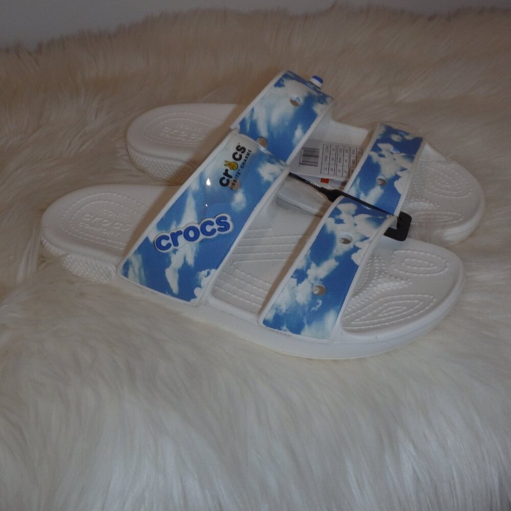 NWT Crocs Classic Blue Cloud Sandals M6 W8